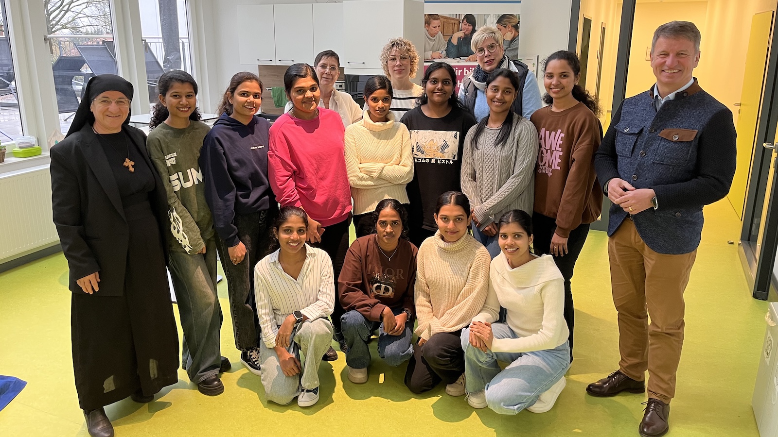 Vermittlung junger Menschen aus Indien in die Pflegeausbildung: Kooperation soll kreisweit Schule machen